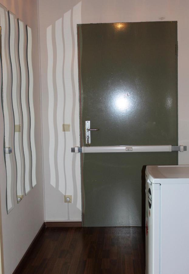 Zimmer Zentral In Berlin Extérieur photo